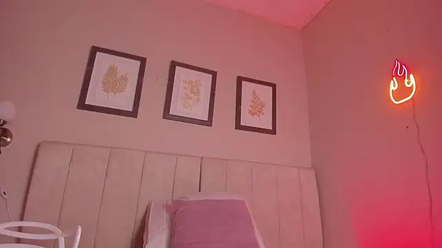  alison c online show from November 11, 11:32 am