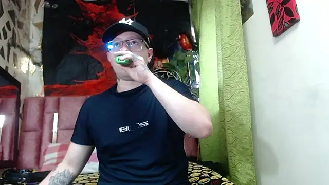 ashanti-and-alejo online show from October 31, 12:17 pm