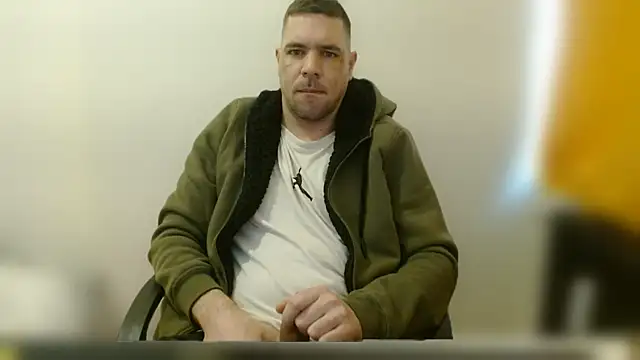 chibrax918 online show from April 2, 8:23 am