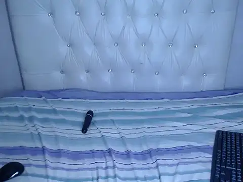 Pixelprincess28 online show from October 11, 3:39 am