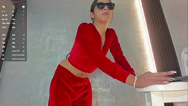 Alisson Steelersexy online show from May 25, 8:15 pm