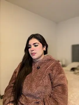 Isabella LaRue online show from April 11, 3:44 am