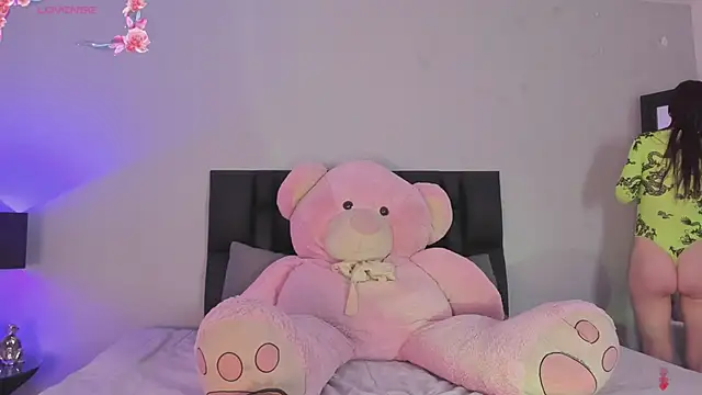 SaradaParker online show from February 19, 2:35 pm