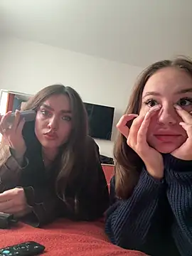 MayaGlow online show from October 18, 5:21 am