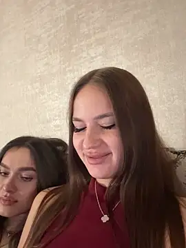 MayaGlow online show from October 21, 5:52 am