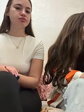 MayaGlow online show from October 25, 5:37 am