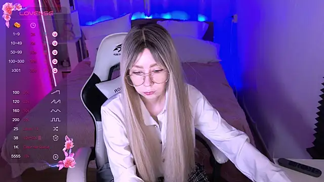 sofiisun online show from November 3, 2:02 am