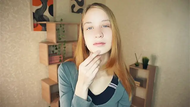 Snapshot of IveyColley chatting on October 23, 9:08 am IveyColley online show from October 23, 9:08 am