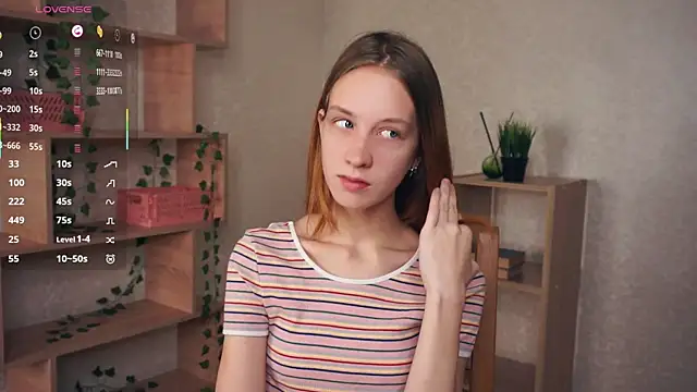 Snapshot of IveyColley chatting on November 7, 7:52 am IveyColley online show from November 7, 7:52 am