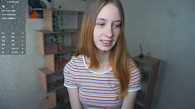 Snapshot of IveyColley chatting on November 18, 6:40 am IveyColley online show from November 18, 6:40 am