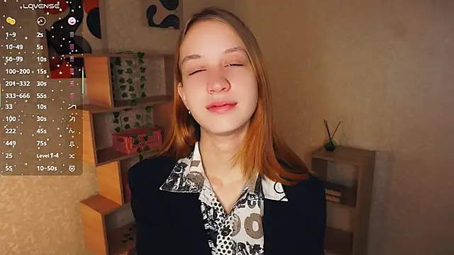 Snapshot of IveyColley chatting on November 26, 7:09 am IveyColley online show from November 26, 7:09 am