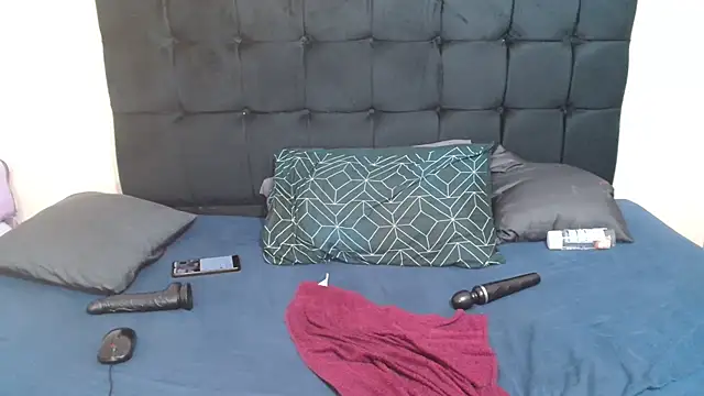 CaramelBootty online show from January 14, 4:18 am