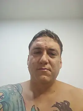 Fadinhaetomatao online show from August 8, 2:25 am