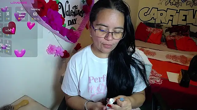 Miss  kendra  online show from February 18, 2:29 am