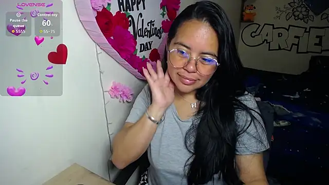 Snapshot of Miss__kendra_ chatting on March 31, 11:21 am Miss kendra online show from March 31, 11:21 am