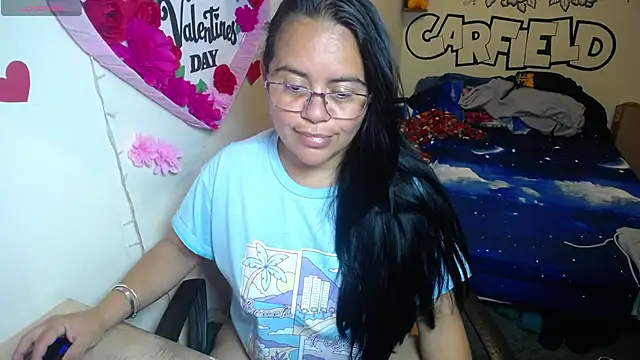 Snapshot of Miss__kendra_ chatting on April 15, 1:45 am Miss kendra online show from April 15, 1:45 am
