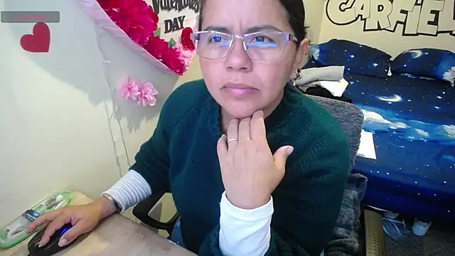 Snapshot of Miss__kendra_ chatting on April 20, 11:24 am Miss kendra online show from April 20, 11:24 am