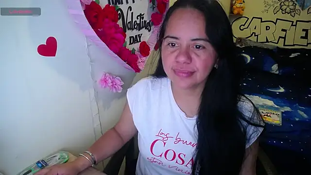 Snapshot of Miss__kendra_ chatting on April 23, 11:20 am Miss kendra online show from April 23, 11:20 am