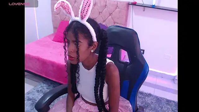 thianahorny online show from October 16, 12:28 pm