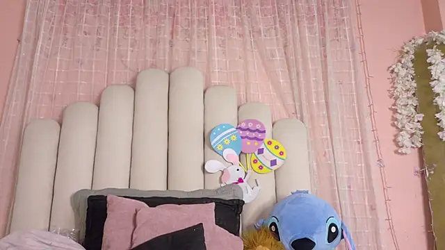 Snapshot of SweetRenata_ chatting on April 17, 12:41 pm SweetRenata online show from April 17, 12:41 pm