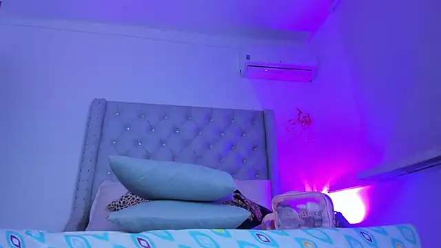 ChocoBunny1 online show from November 18, 4:17 am