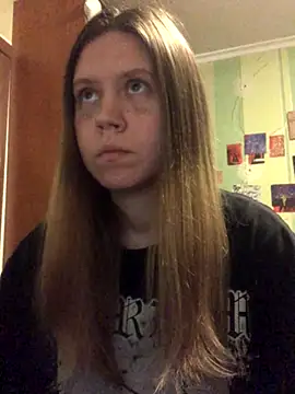 LunaVirelle online show from November 5, 3:45 pm