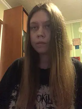 LunaVirelle online show from March 18, 6:33 pm