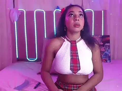 sahia ebony online show from February 19, 7:32 pm