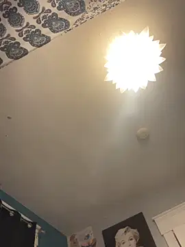 Snapshot of lexuslover687 chatting on March 16, 1:33 am lexuslover687 online show from March 16, 1:33 am