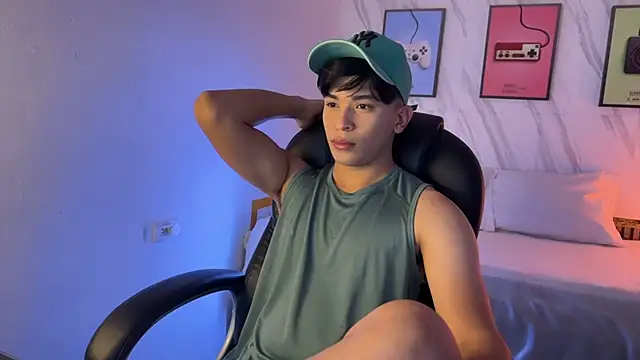 Snapshot of David_Nova chatting on November 11, 11:10 am David Nova online show from November 11, 11:10 am