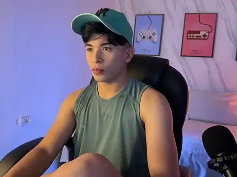 Snapshot of David_Nova chatting on November 12, 12:44 am David Nova online show from November 12, 12:44 am