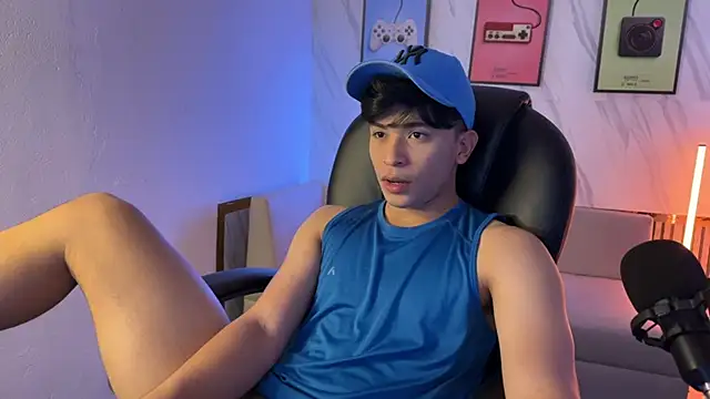 Snapshot of David_Nova chatting on November 22, 12:04 pm David Nova online show from November 22, 12:04 pm