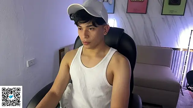 Snapshot of David_Nova chatting on January 8, 2:30 pm David Nova online show from January 8, 2:30 pm