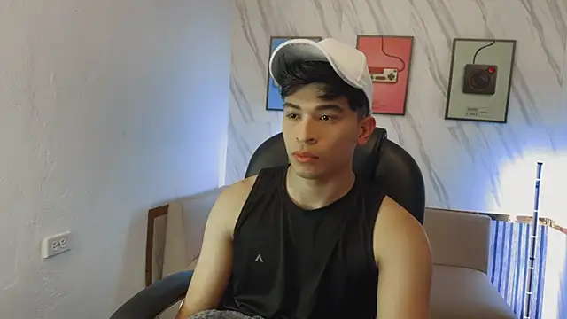 Snapshot of David_Nova chatting on January 15, 1:05 pm David Nova online show from January 15, 1:05 pm