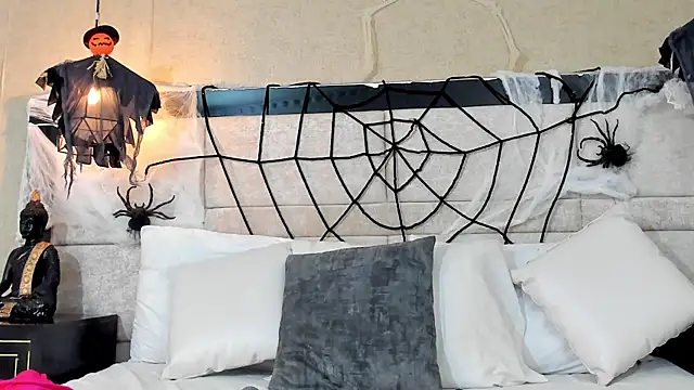 RousseWalker online show from October 25, 1:07 pm