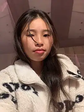 Snapshot of Han-han123 chatting on November 23, 10:20 pm Han-han123 online show from November 23, 10:20 pm