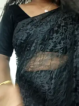 Snapshot of Tamilmallu-duskygirl03 chatting on November 12, 7:09 am Tamilmallu-duskygirl03 online show from November 12, 7:09 am