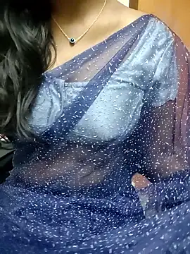 Snapshot of Tamilmallu-duskygirl03 chatting on January 11, 5:45 am Tamilmallu-duskygirl03 online show from January 11, 5:45 am