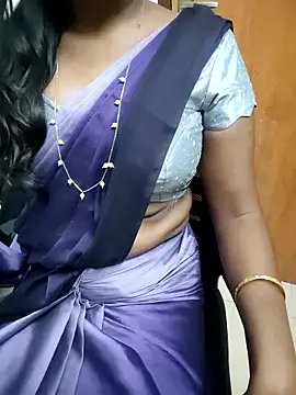 Snapshot of Tamilmallu-duskygirl03 chatting on February 1, 7:34 pm Tamilmallu-duskygirl03 online show from February 1, 7:34 pm