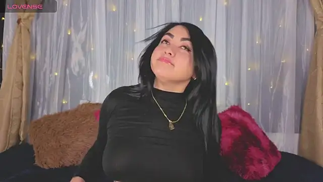 Victoria Jonhss online show from November 18, 10:03 pm