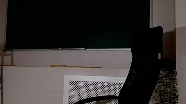 Snapshot of ClaireMathis chatting on June 26, 3:05 pm ClaireMathis online show from June 26, 3:05 pm