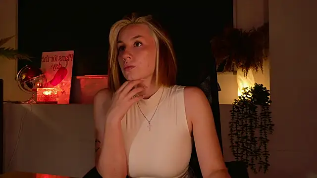 Snapshot of ClaireMathis chatting on July 29, 2:37 pm ClaireMathis online show from July 29, 2:37 pm