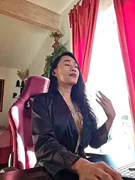 Snapshot of bianca_bellamy chatting on April 8, 8:03 am bianca bellamy online show from April 8, 8:03 am