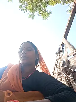 Snapshot of Rt_shreya chatting on December 15, 4:17 am Rt shreya online show from December 15, 4:17 am