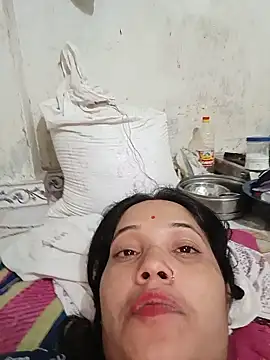 Snapshot of Cuty_tanya chatting on May 29, 7:01 pm Cuty tanya online show from May 29, 7:01 pm