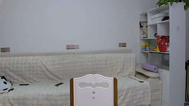 KK-cuteboy online show from February 7, 11:47 am