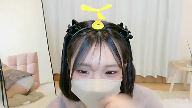 Snapshot of yuno-pi chatting on November 29, 9:12 am yuno-pi online show from November 29, 9:12 am