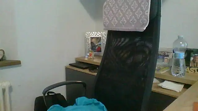 Kawayleo online show from December 5, 9:29 am