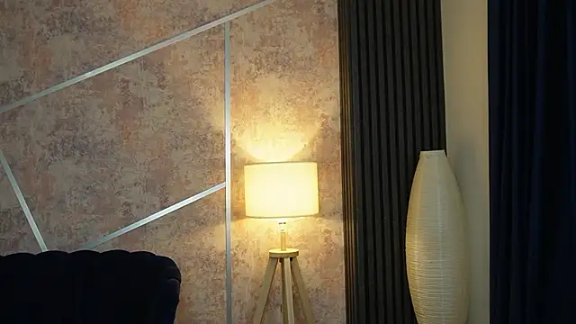 scarleteyes  online show from February 10, 5:22 am