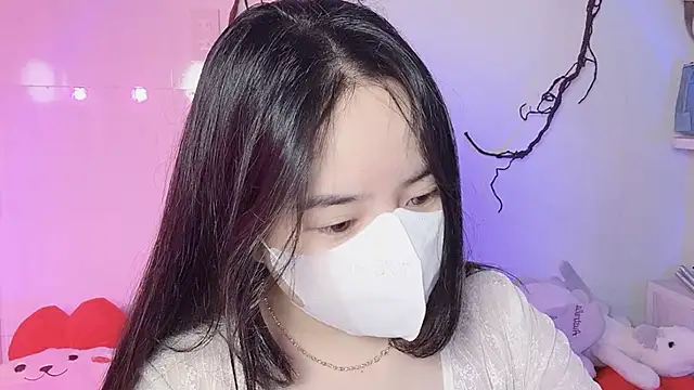 Snapshot of BeChinh_Lee chatting on February 19, 10:33 am BeChinh Lee online show from February 19, 10:33 am